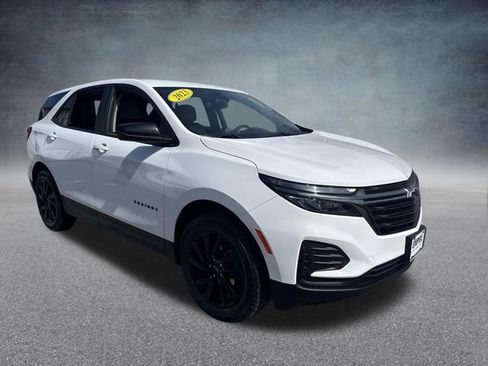 Used 2023 Chevrolet Equinox LS w/ LS Convenience Package image 4