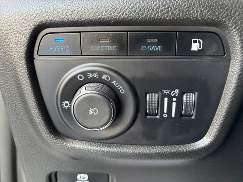 Used 2024 Jeep Grand Cherokee Limited 4xe AWD/4WD image 31