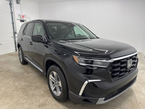 New 2025 Honda Pilot EX-L image 3