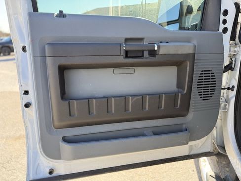 Used 2011 Ford F350 XLT image 12