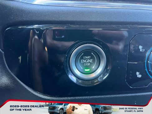 Used 2024 GMC Sierra 1500 Elevation image 29