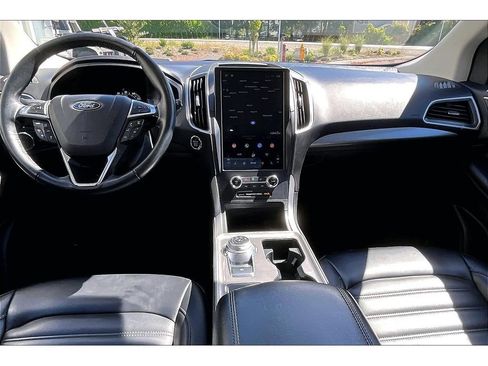 Used 2024 Ford Edge SEL AWD/4WD image 15