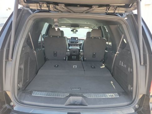 Used 2024 Chevrolet Tahoe Premier AWD/4WD image 8