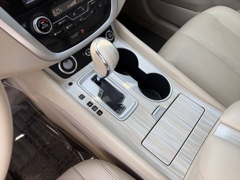 Used 2015 Nissan Murano Platinum w/ Platinum Technology Package AWD/4WD image 39