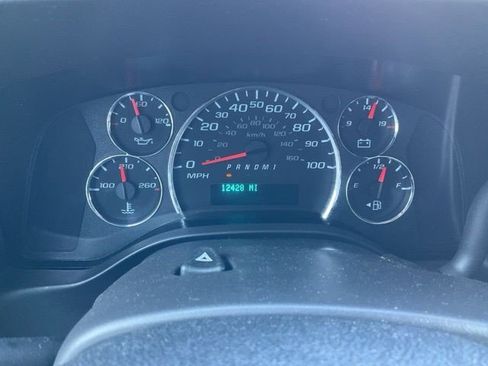 Certified 2024 GMC Savana 2500 w/ Driver Convenience Package image 12