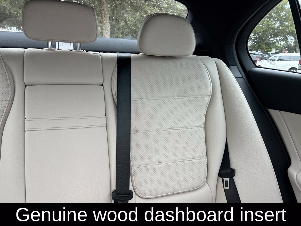 Used 2022 Mercedes-Benz C 300 Sedan image 14