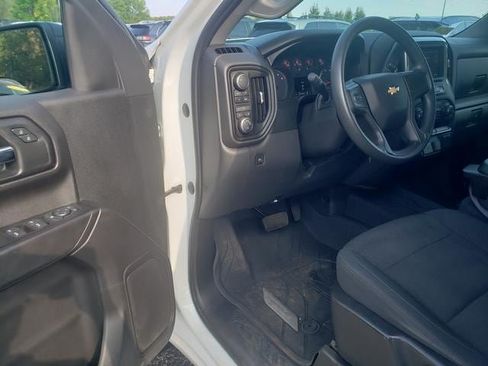 Used 2020 Chevrolet Silverado 1500 Custom w/ Custom Value Package AWD/4WD image 11
