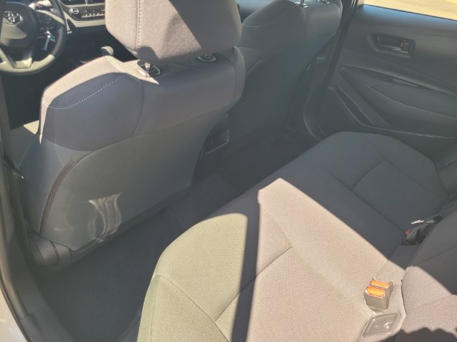 Used 2022 Toyota Corolla LE FWD image 14