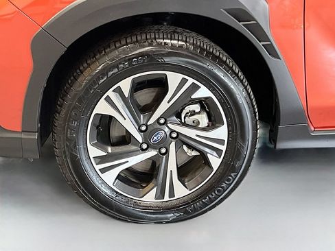 Used 2025 Subaru Crosstrek 2.5i Premium AWD/4WD image 31