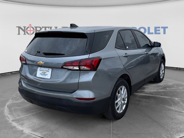 Used 2024 Chevrolet Equinox LS FWD image 3