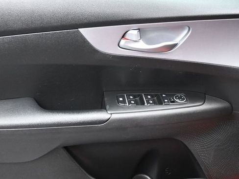 Used 2023 Kia Forte LXS FWD image 8