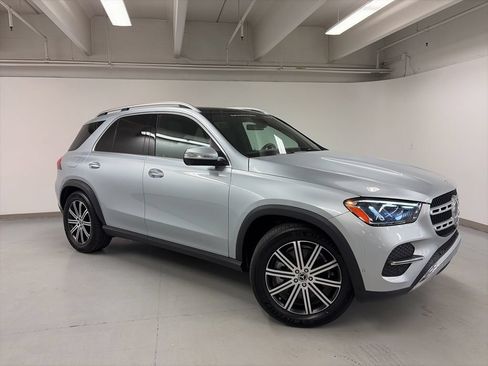Certified 2025 Mercedes-Benz GLE 450 4MATIC image 9