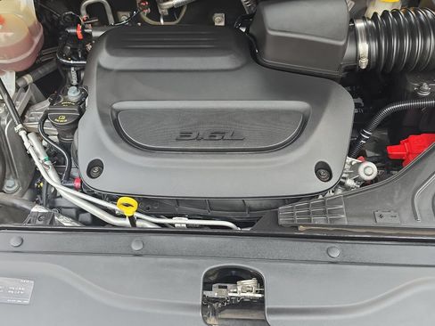 Used 2021 Chrysler Voyager Lxi FWD image 22