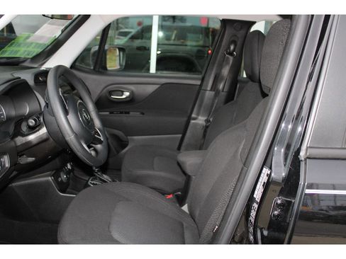 Used 2019 Jeep Renegade Sport image 19