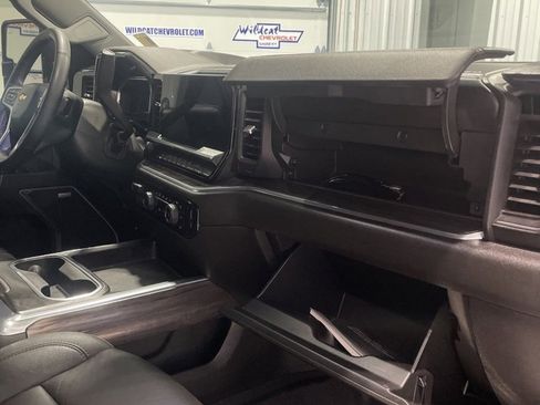 Used 2025 Chevrolet Silverado 2500 LTZ w/ LTZ Plus Package image 52