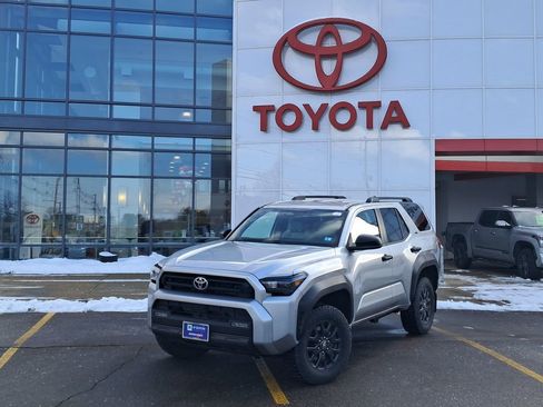 Used 2025 Toyota 4Runner SR5 image 1