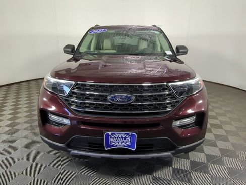Used 2022 Ford Explorer XLT w/ Equipment Group 202A image 9