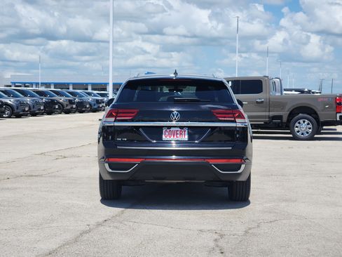 Used 2021 Volkswagen Atlas Cross Sport SE FWD image 6