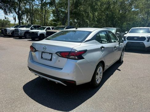 Used 2025 Nissan Versa S FWD image 9