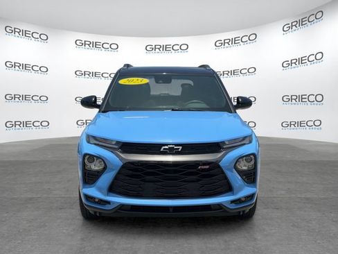 Used 2023 Chevrolet TrailBlazer RS w/ Sun and Liftgate Package FWD image 2