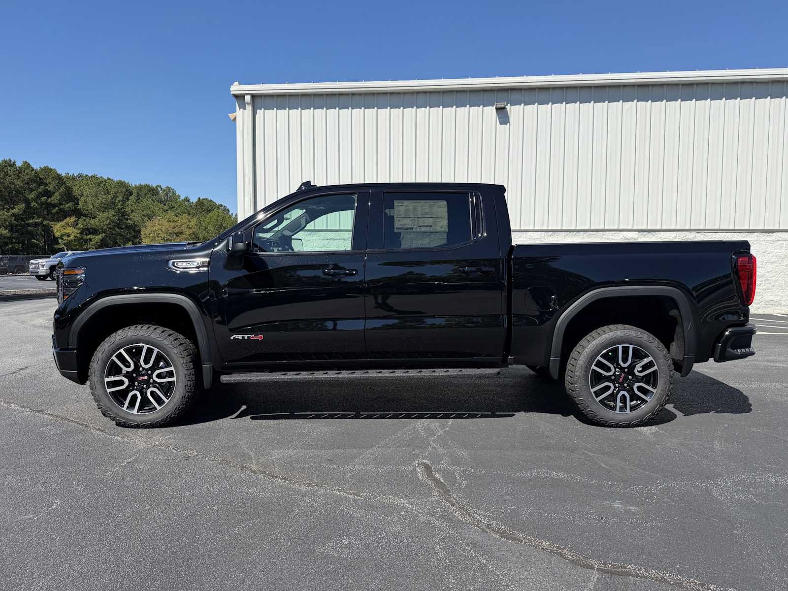 New 2026 GMC Sierra 1500 AT4 w/ AT4 Premium Package AWD/4WD image 24