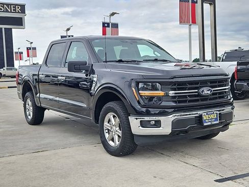 Used 2025 Ford F150 XLT w/ Equipment Group 301A Standard AWD/4WD image 3