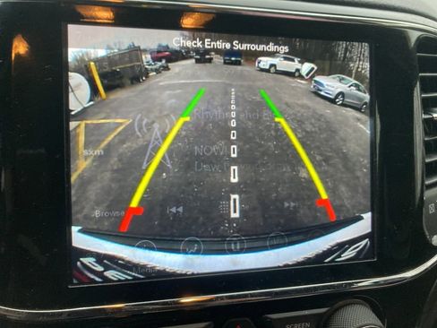 Used 2019 Jeep Grand Cherokee Altitude image 26