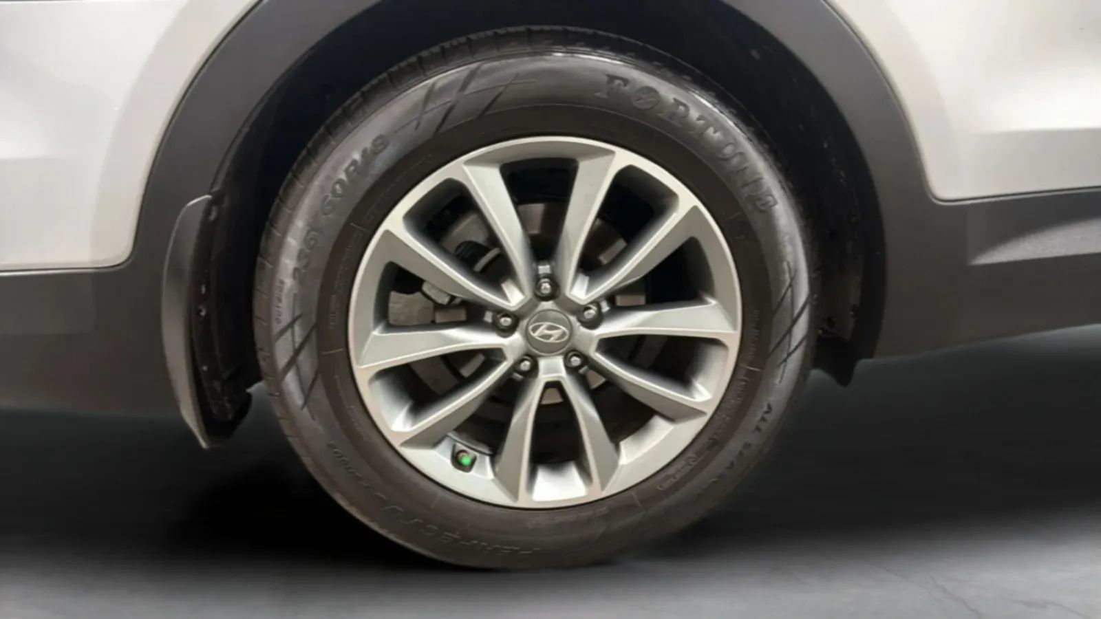 Used 2017 Hyundai Santa Fe SE FWD image 27