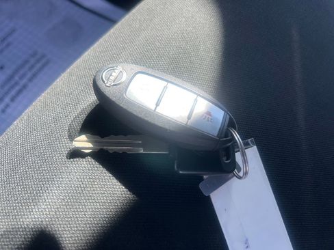 Used 2024 Nissan Frontier PRO-4X w/ Off-Road Protection Package image 29