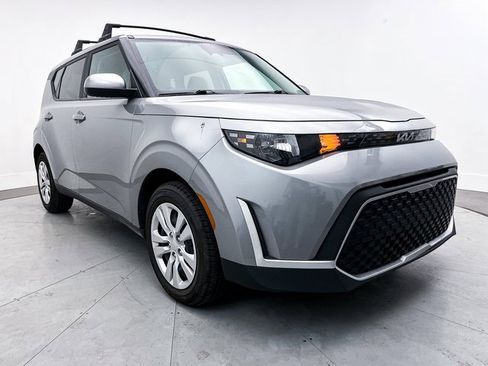 Certified 2023 Kia Soul LX image 7