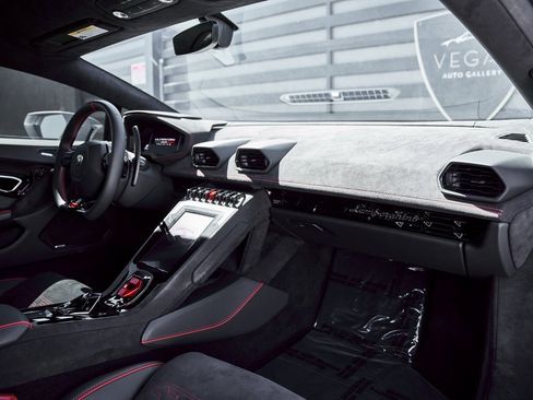 Used 2023 Lamborghini Huracan Tecnica image 43