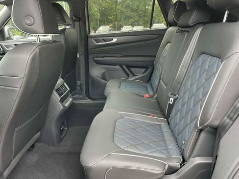 New 2026 Volkswagen Atlas Cross Sport SEL Premium R-Line AWD/4WD image 16