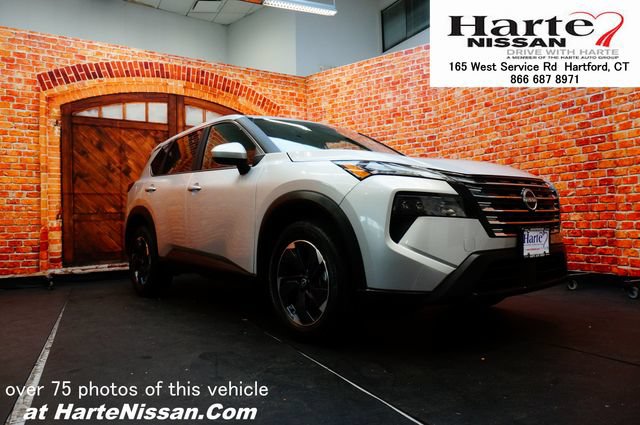 Certified 2025 Nissan Rogue SV AWD/4WD image 1