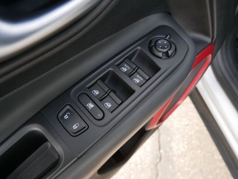 Used 2018 Jeep Renegade Trailhawk image 13