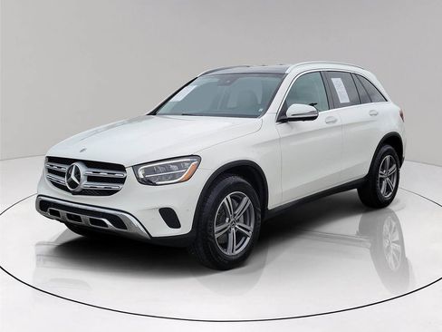 Certified 2022 Mercedes-Benz GLC 300 image 3