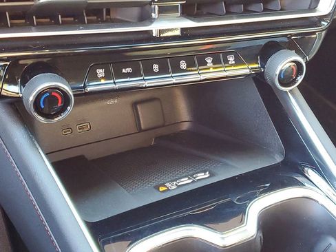 Used 2025 Chevrolet Traverse RS w/ LPO, Floor Liner Package image 19