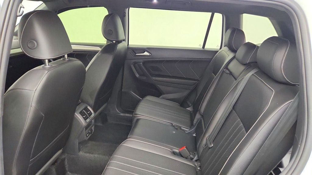 Used 2024 Volkswagen Tiguan SE R-Line AWD/4WD image 21