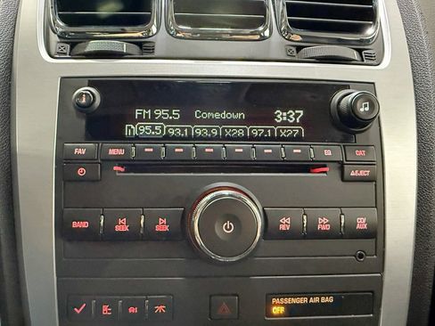 Used 2011 GMC Acadia SLT image 16