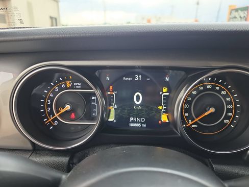 Used 2021 Jeep Gladiator Overland AWD/4WD image 16