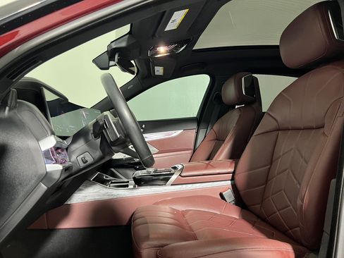 Certified 2023 BMW 760i xDrive w/ Executive Package image 14