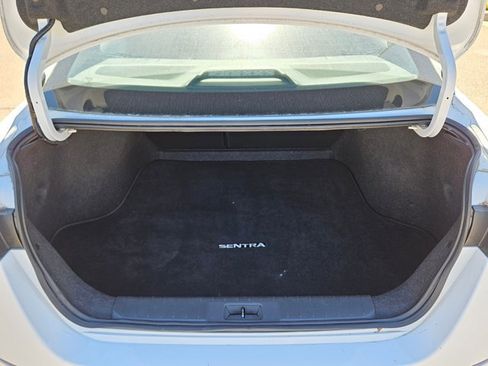 Used 2024 Nissan Sentra SV image 6