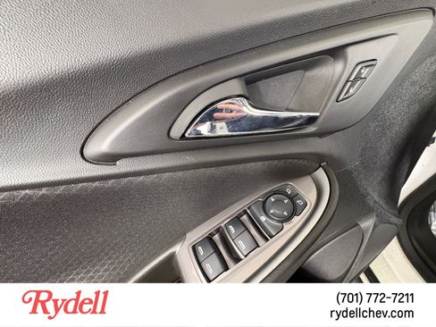 Used 2024 Chevrolet Malibu LT image 11
