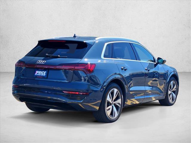 Used 2024 Audi Q8 e-tron Premium Plus AWD/4WD image 5
