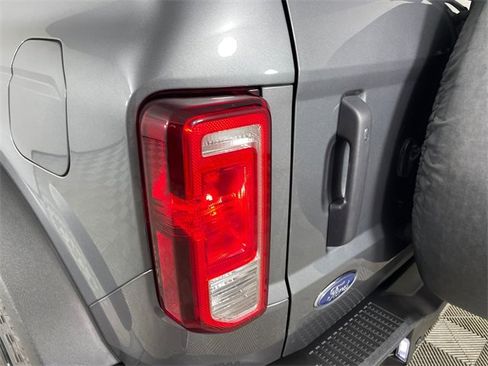 Used 2022 Ford Bronco Black Diamond image 21