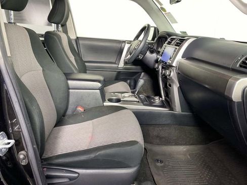 Used 2021 Toyota 4Runner SR5 AWD/4WD image 9