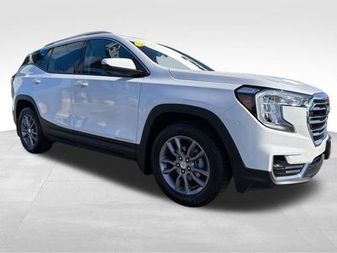 Used 2022 GMC Terrain SLT w/ Tech Package AWD/4WD image 9