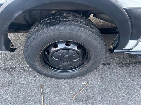 Used 2015 Ford Transit 250 130 Medium Roof image 29