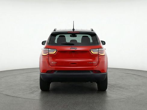Used 2025 Jeep Compass Trailhawk image 7