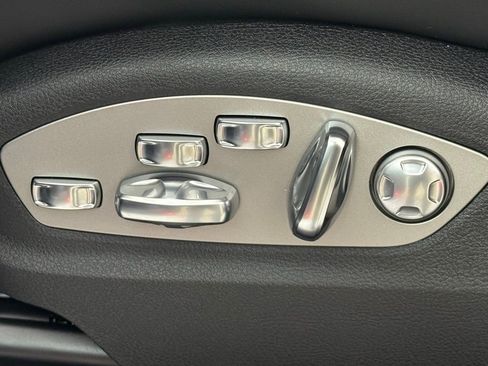 New 2026 Porsche Macan image 29