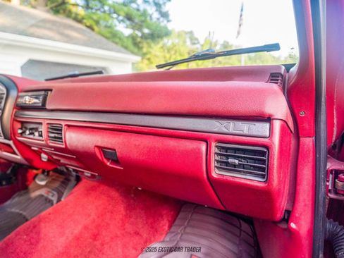 Used 1995 Ford Bronco XLT image 39